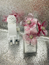 Load image into Gallery viewer, Bath &amp; Body Works Wallflower Plug In