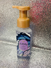 Load image into Gallery viewer, Bath &amp; Body Works Foaming Hand Soap